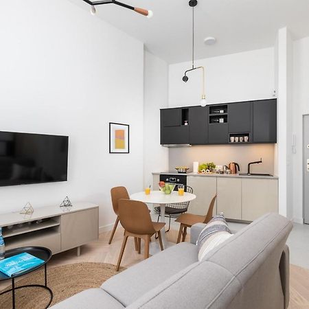 Boduena 4 - Elegant Apartment In Warsaw Centre By Noclegi Renters ภายนอก รูปภาพ
