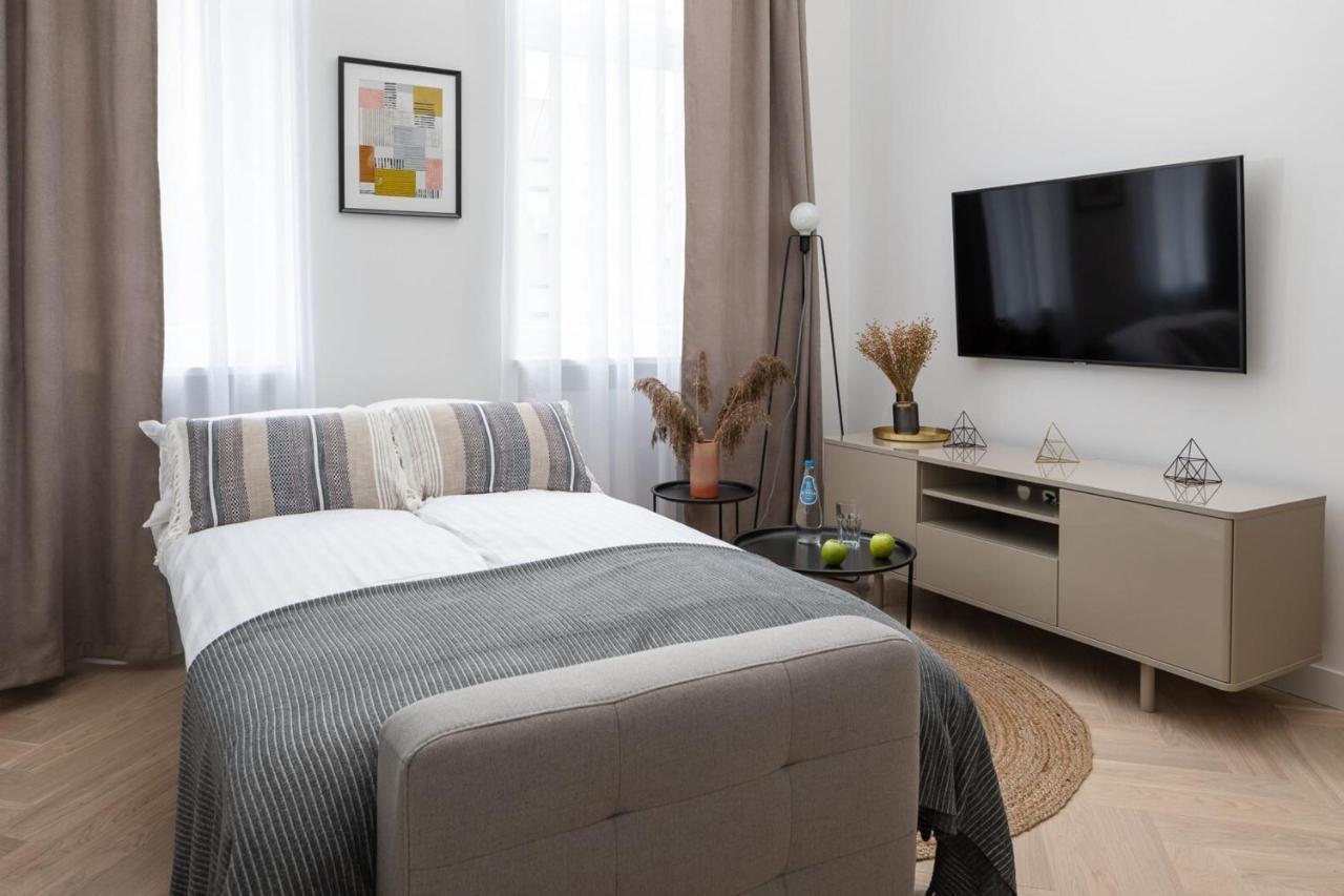 Boduena 4 - Elegant Apartment In Warsaw Centre By Noclegi Renters ภายนอก รูปภาพ